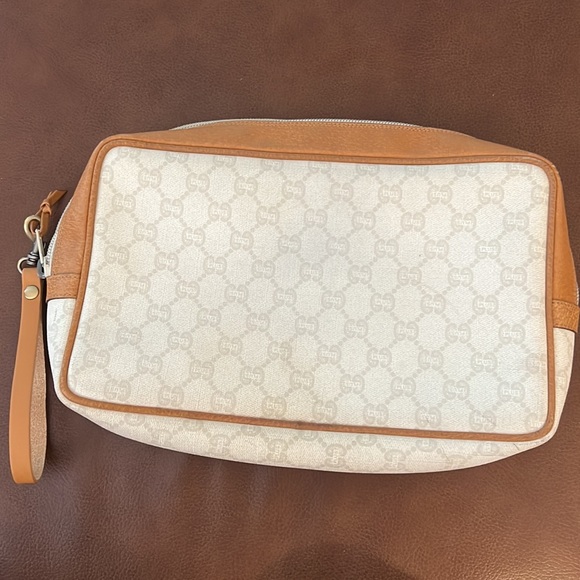 Gucci plus wristlet in creamy white - Picture 3 of 11